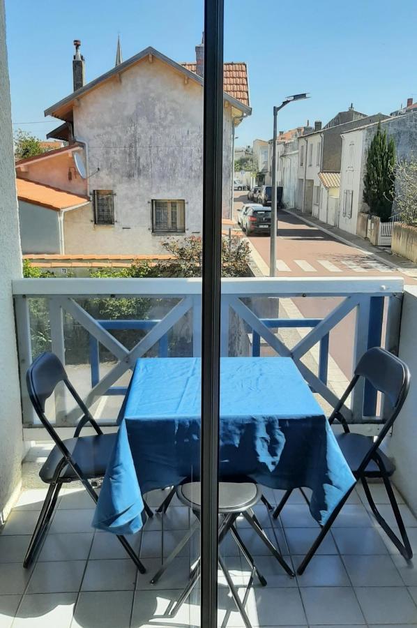 Le Petit Bleu De Didonne 28M2 150 M De La Plage Avec Balcon Saint-Georges-de-Didonne Eksteriør billede